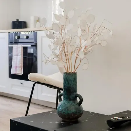 Fancy 3br Duplex Near Port & Old Town | By Airnest Lägenhet *
